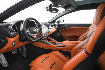 صورة مصغرة 15 لـ 2017 Ferrari GTC4LUSSO