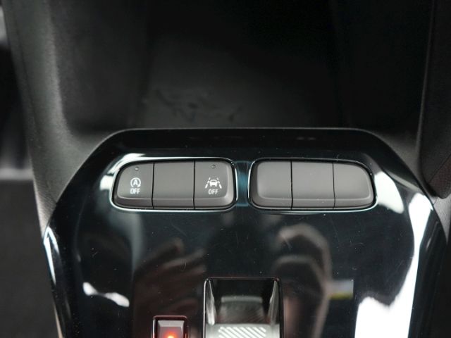 Corsa F FACELIFT GS AT+LED MATRIXLICHT+NAVI+RÜCK