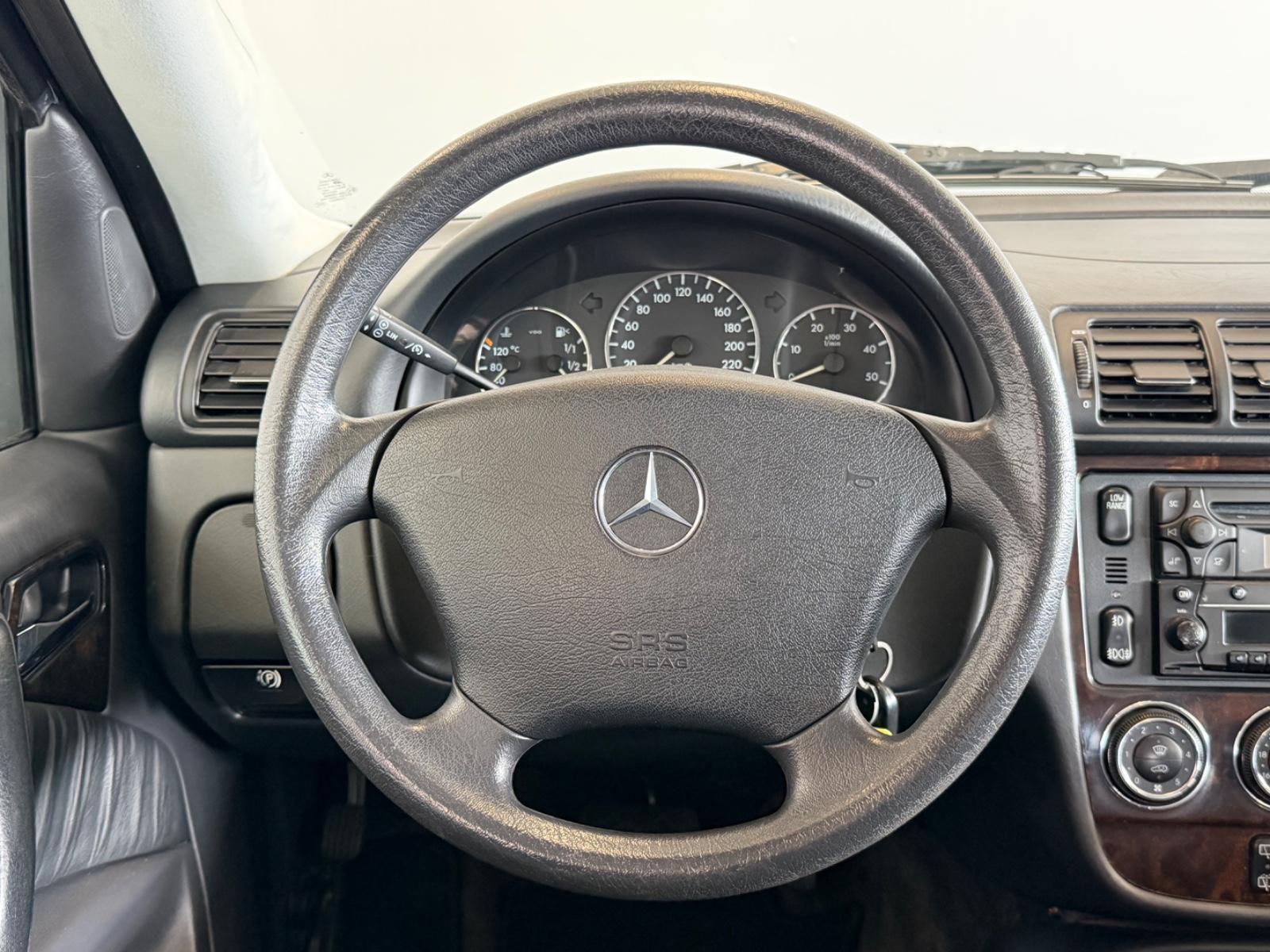 Mercedes-Benz ML270 2005 — photo 9