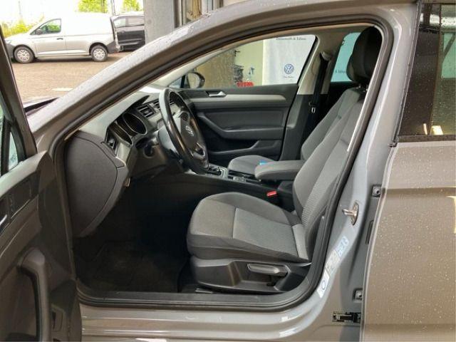 Volkswagen Passat Variant 2.0 TDI DSG Navi AHK LED RFK ACC
