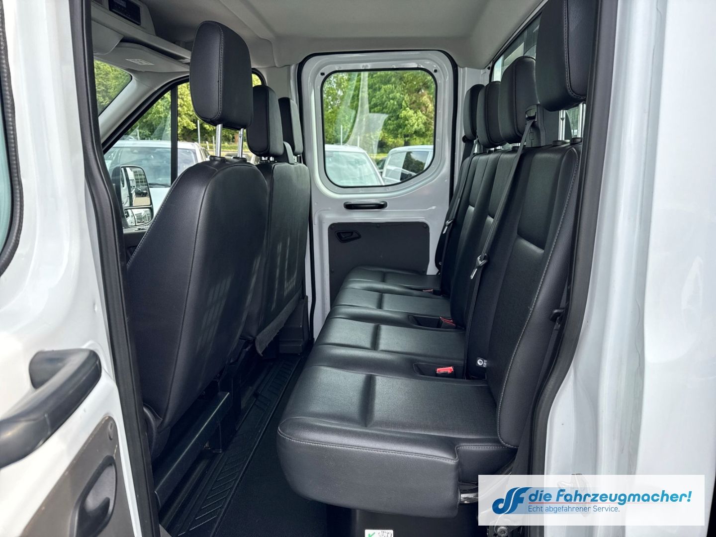 Fahrzeugabbildung Ford Transit Pritsche 310 L2 Doppelkabine Trend AHK D
