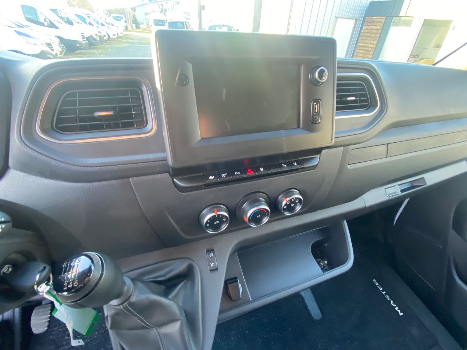 Fahrzeugabbildung Renault Master III Kasten L3H2 HKa 3,5 Komfort,NAVI,SHg