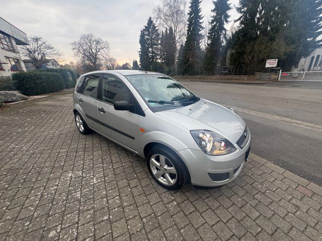 Ford Fiesta 1.3 Tüv bis 3-2027  Neu