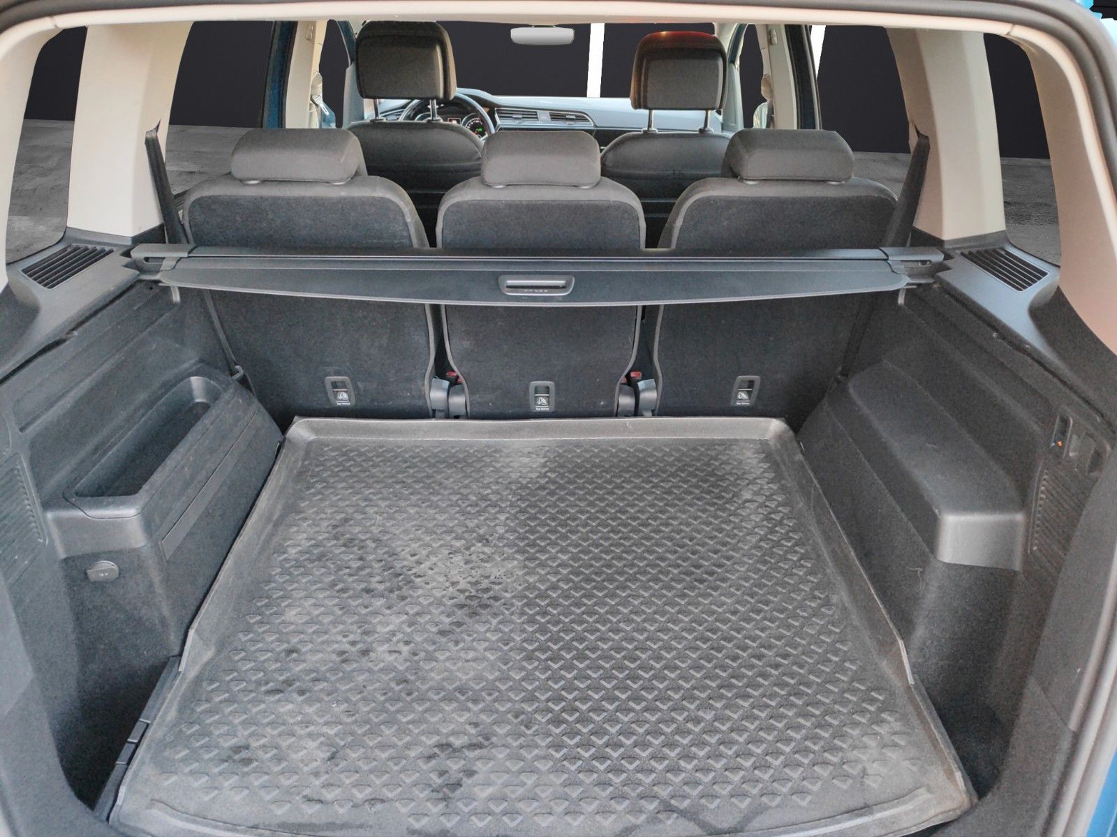 Fahrzeugabbildung Volkswagen Touran Highline R-Line*Massage*Kamera*CarPlay*