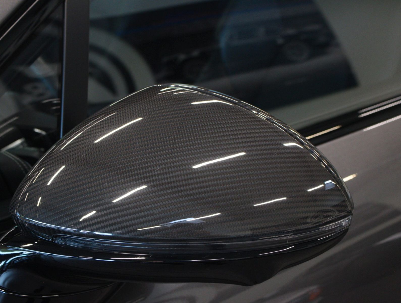Fahrzeugabbildung Porsche Cayenne Turbo SportDesign-Paket|Carbon|PSCB|PDCC