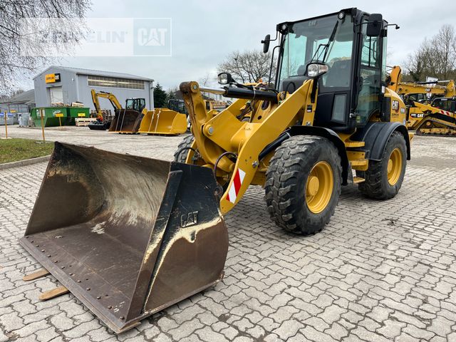 CAT 908M