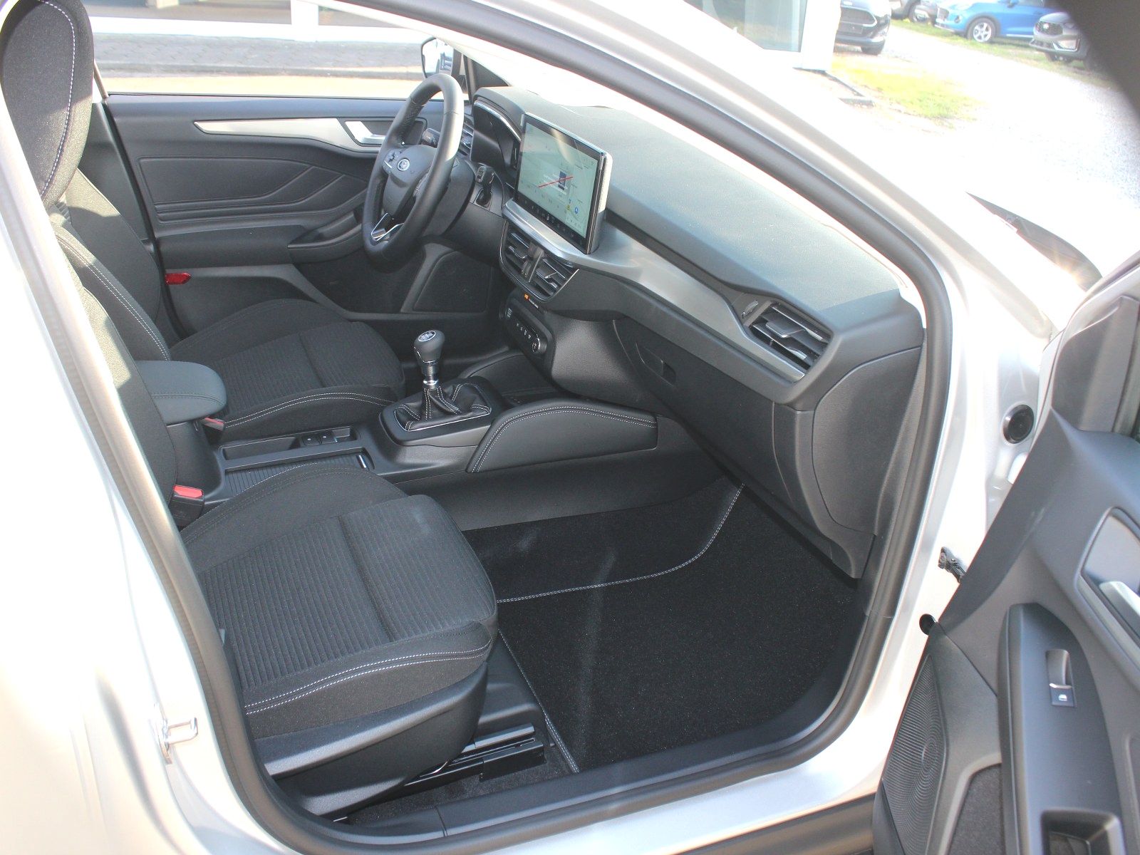 Fahrzeugabbildung Ford Focus Titanium X 1,0 EcoBoost MildHybrid