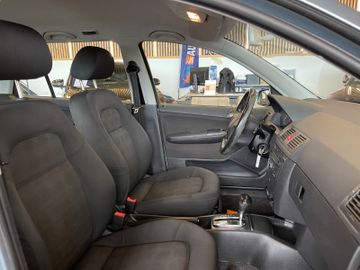 Skoda Fabia Combi Elegance Aut. *KLIMA*SHZ*TÜV*