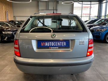 Skoda Fabia Combi Elegance Aut. *KLIMA*SHZ*TÜV*