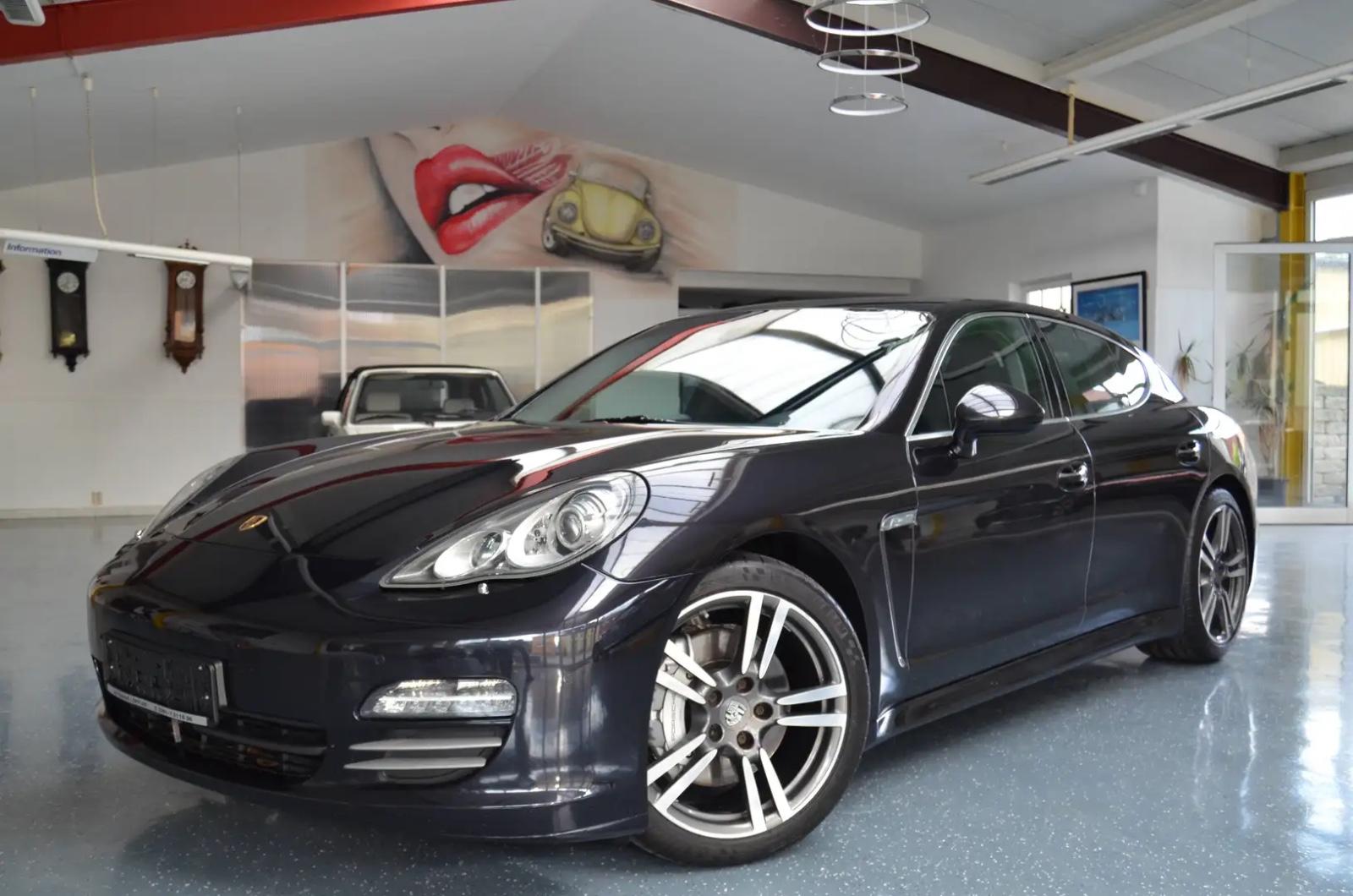 Porsche Panamera 4S Klappe Fondentert.