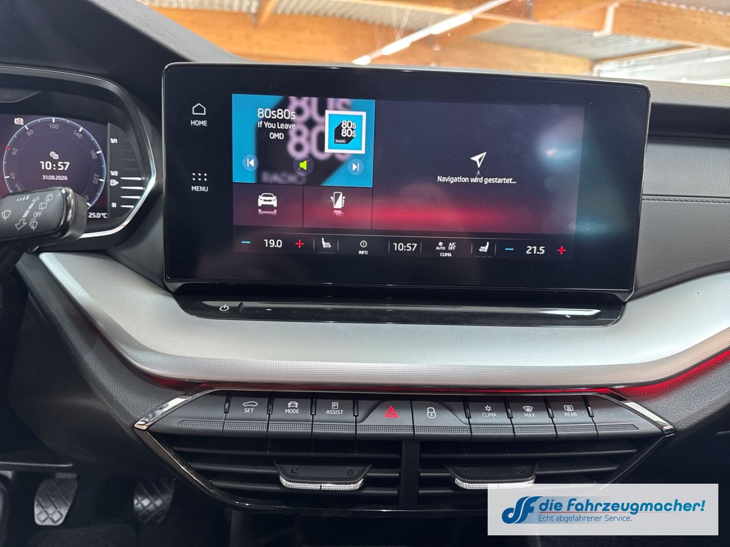 Fahrzeugabbildung SKODA Octavia Combi Clever Navi Digitales Cockpit LED