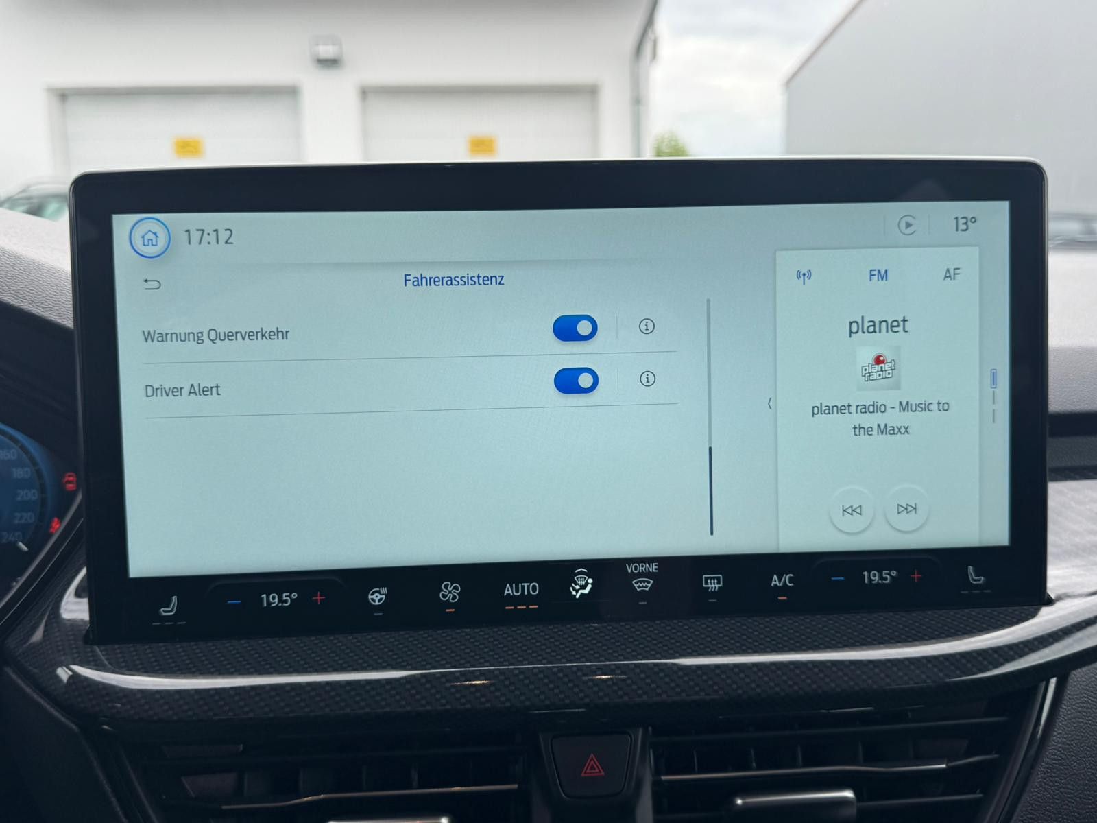 Fahrzeugabbildung Ford Focus 1.0 ST-Line X MATRIX*B&amp;O*ACC*KAM*APP*LHZ