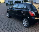 Kia Rio 1.4 - Kia Rio in Mannheim