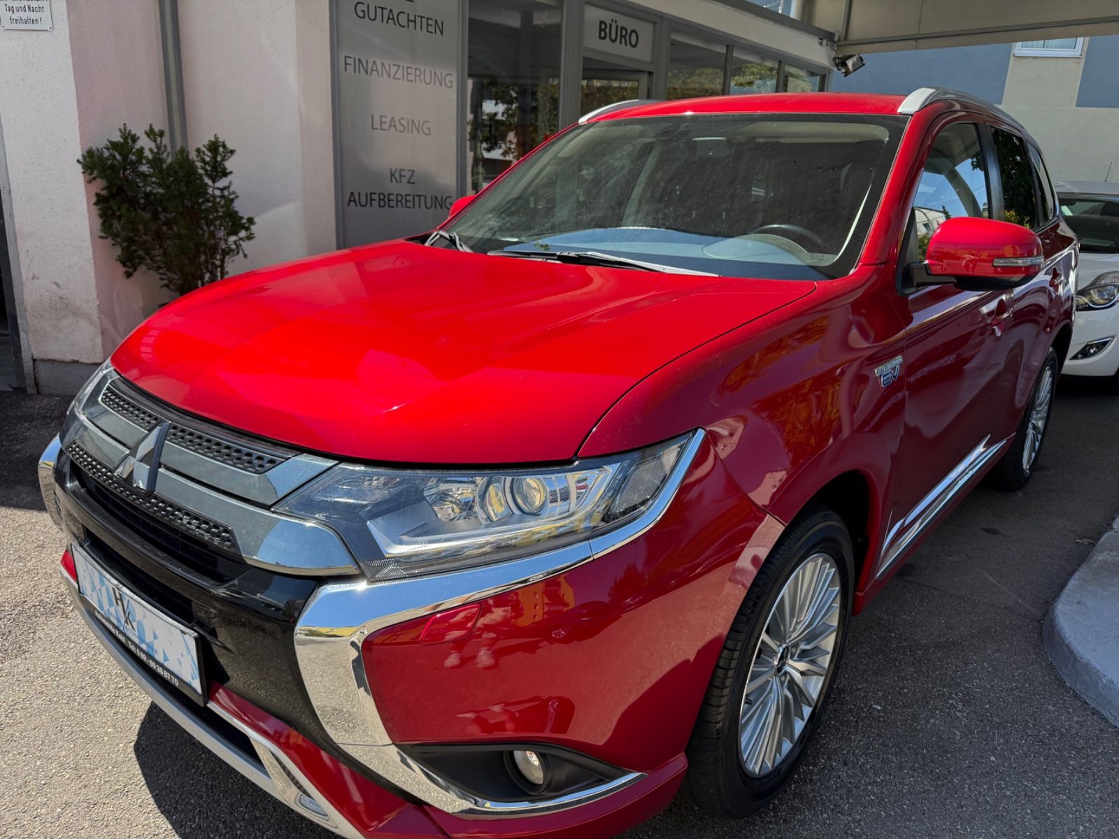 Mitsubishi Plug-in Hybrid Outlander