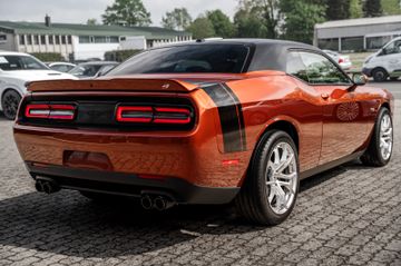 Dodge Challenger - 6