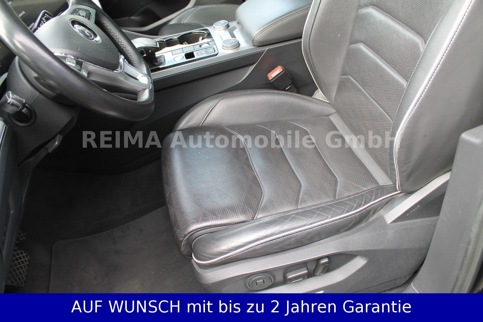 Fahrzeugabbildung Volkswagen Touareg 3,0D Elegance 4Motion, Pano, Luft