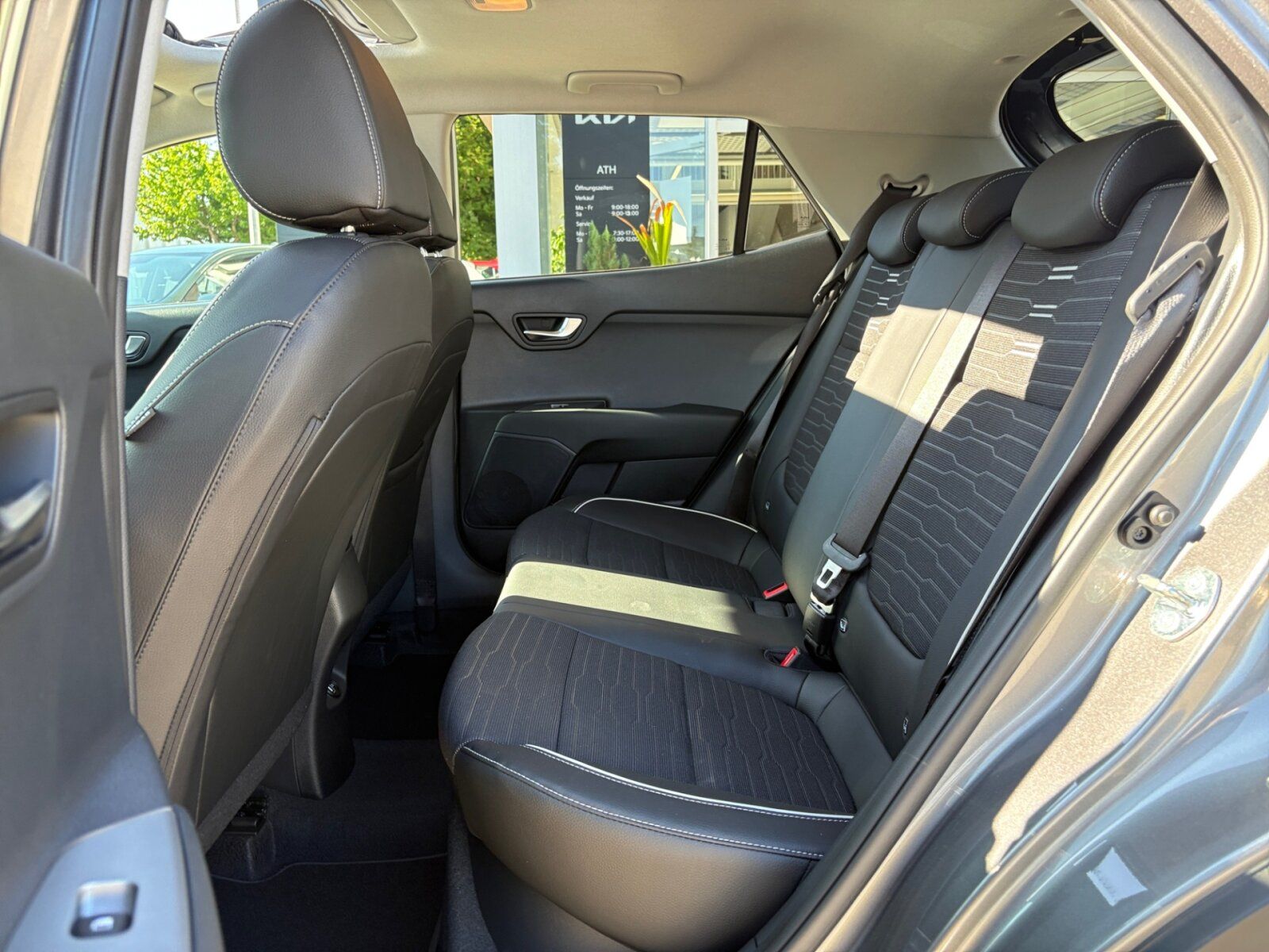 Fahrzeugabbildung Kia STONIC 1.0T 100 48V DCT GT-Line TECH GD Navi/SHD