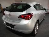 Opel Astra J Cosmo AUTOM KAMERA LEDER SD 1.HAND!VOLL - Opel Gebrauchtwagen von 2010