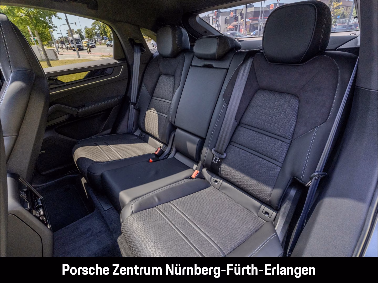 Porsche Cayenne GTS Coupe BOSE Pano LED-Matrix HUD InnoD