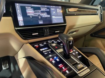 Porsche Cayenne - 12