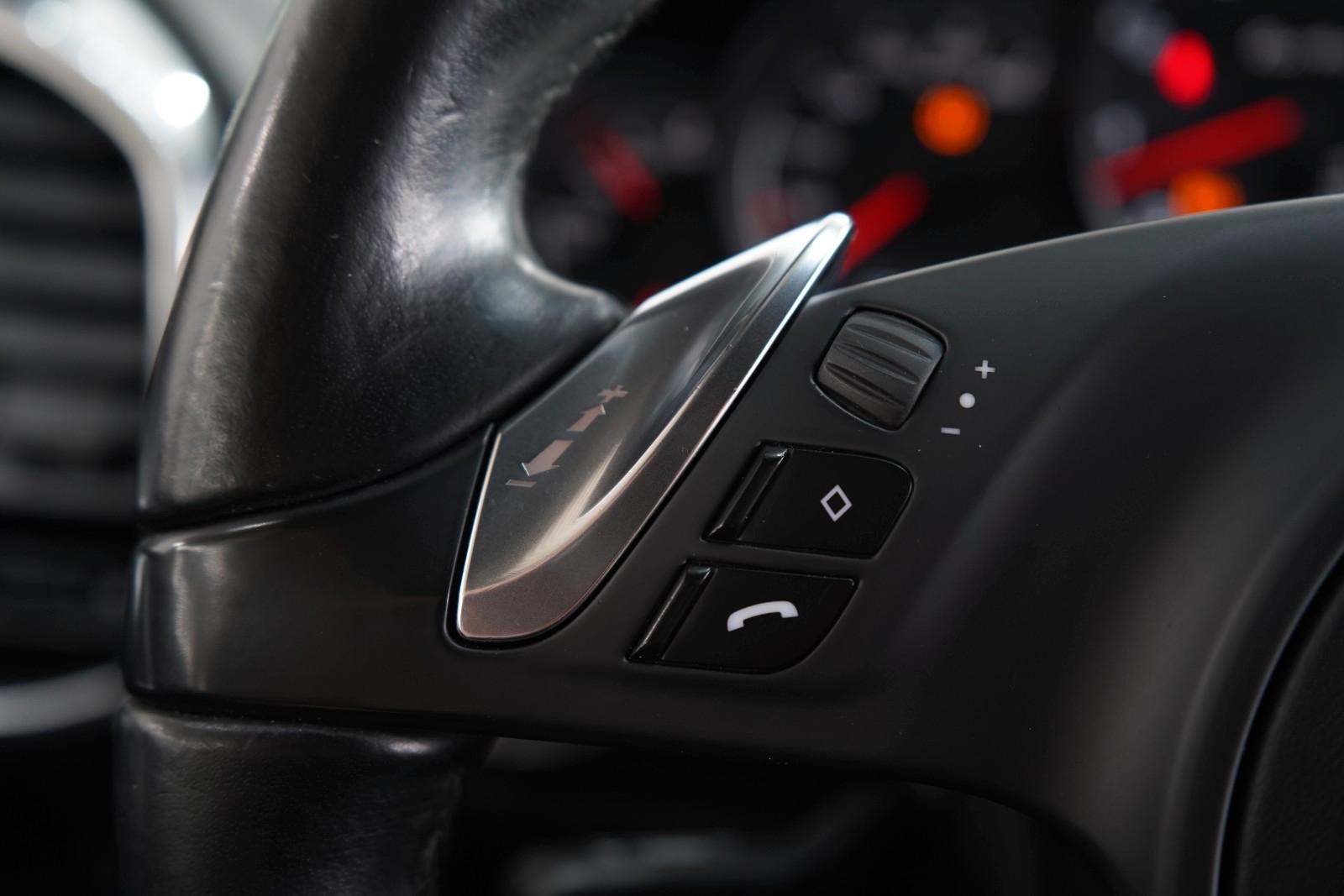 Porsche Cayenne Turbo V8*Navi*Luftfahrwerk*20 Z. Spyder*