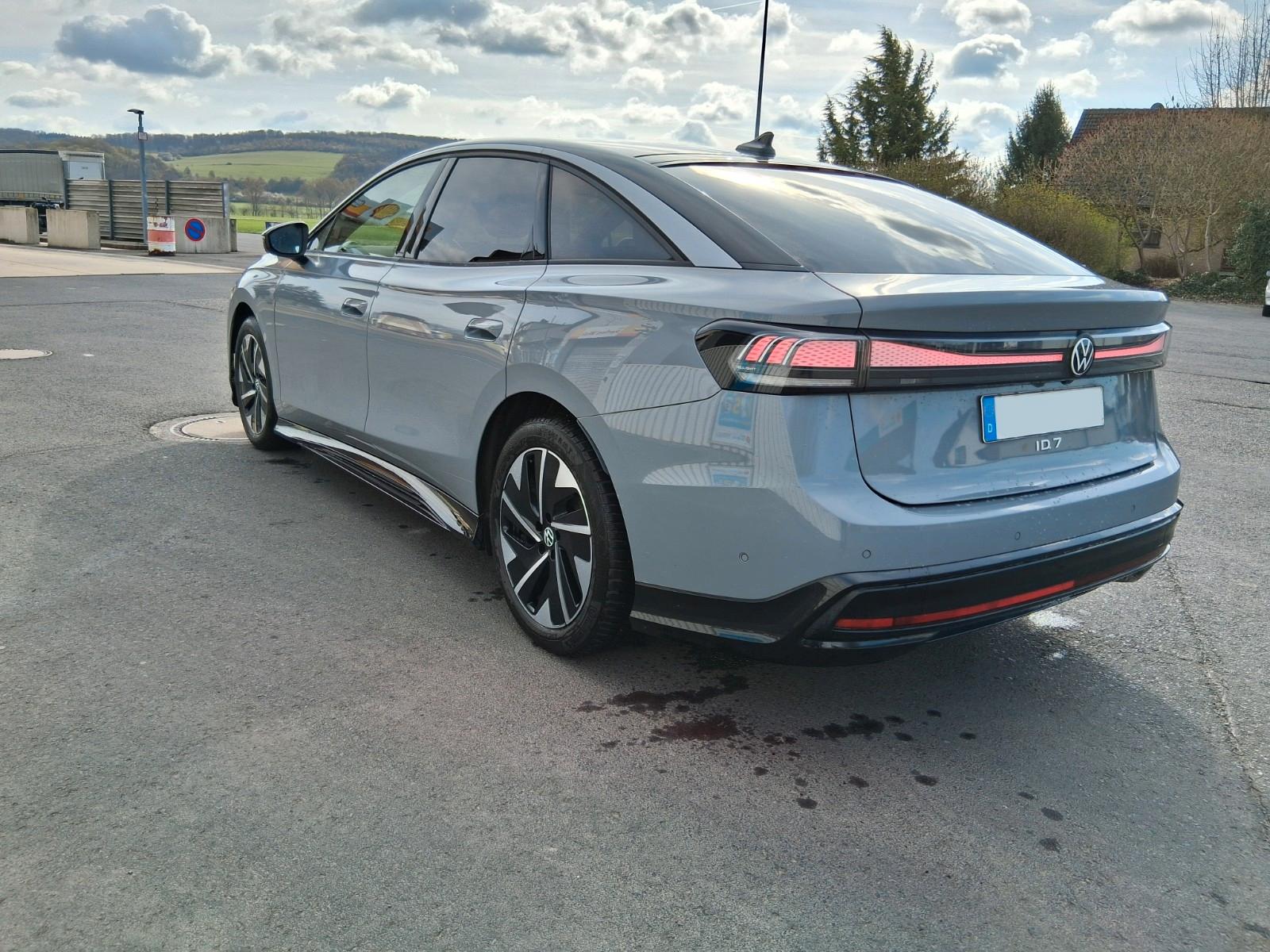 Volkswagen ID.7 Pro 77 kWh 210 kW Pro Pro