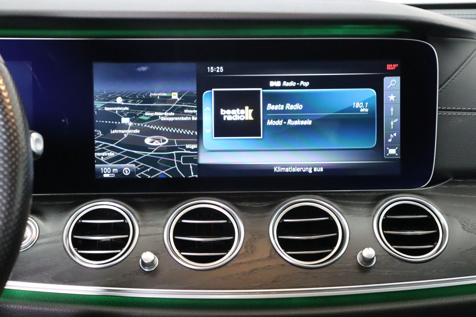 Fahrzeugabbildung Mercedes-Benz E 400 T 4Matic * Airmatic * STHZ * Memory AVANTG