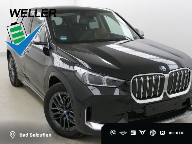 BMW iX1 xDrive30 xLine ACC 360° elSitz LCPro HUD