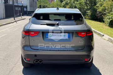 Jaguar F-Pace - 6