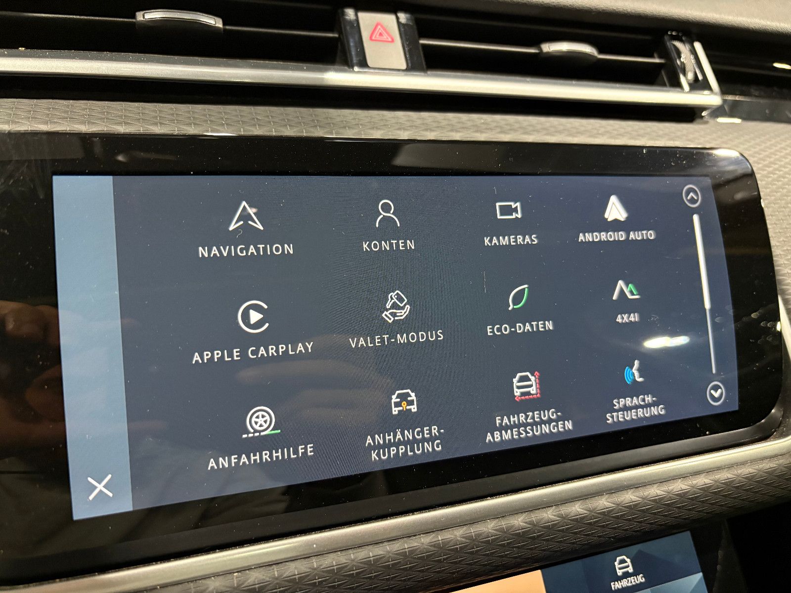 Fahrzeugabbildung Land Rover Range Rover Velar R-Dynamic SE/PANO/MEMORY/APPLE