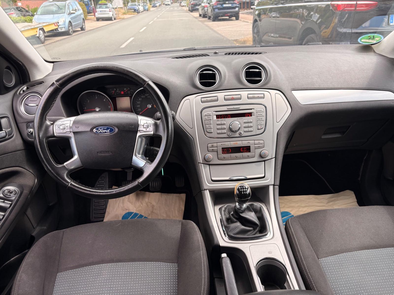 Ford Mondeo 2010 — photo 12