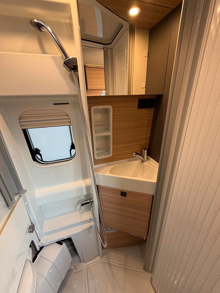 Fahrzeugabbildung Malibu Van Diversity Coupe 640 LE K Lucca MJ26