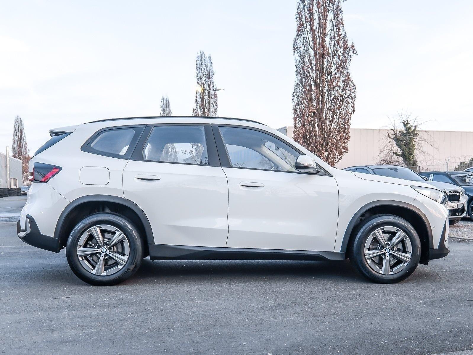 BMW X1 xDrive20d AHK RFK NAVI LED PDC V+H