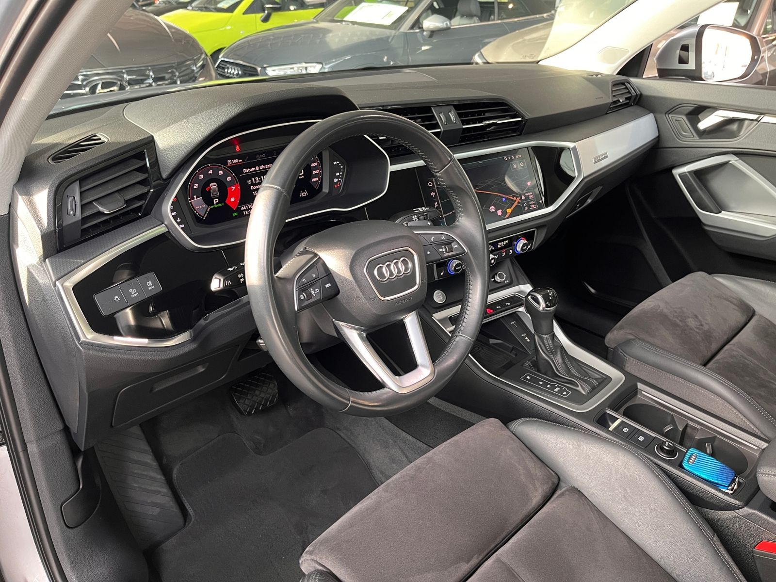Fahrzeugabbildung Audi Q3 40 TFSI quattro advanced LED NAVI ALU