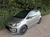Volkswagen 1.0 55kW ASG high up!  neuer Motor 2500KM - Volkswagen up! in Augsburg