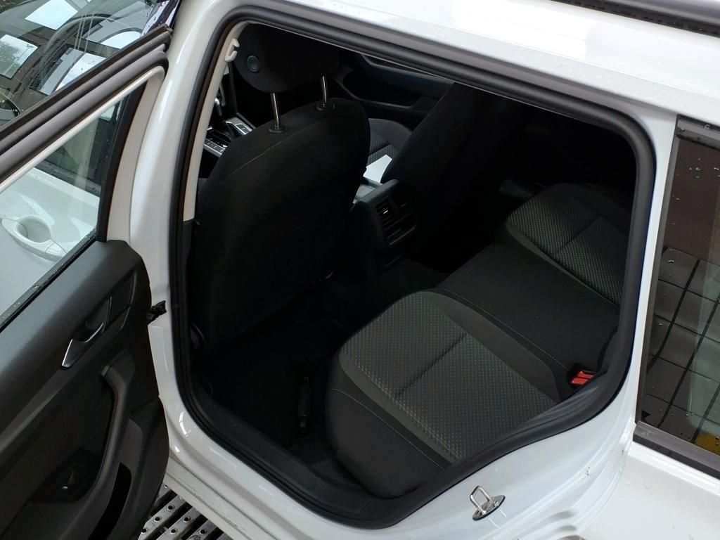 Volkswagen Passat Variant - Bild 7