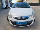 Opel Corsa D Color Edition*SHZ*PDC*LRHZ*ALU*61000km* - Opel Corsa: Weiß, Color Edition