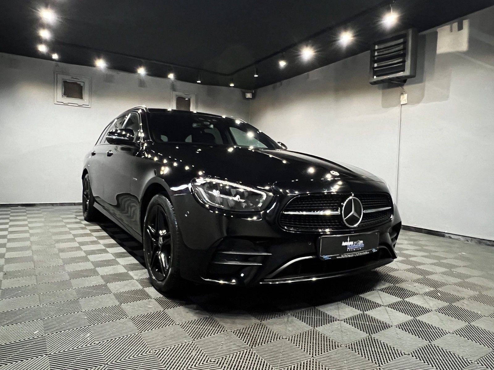 Mercedes-Benz E 300 de T AMG Night Edition|5*JAHRE*GARANTIE|36 imagem 2