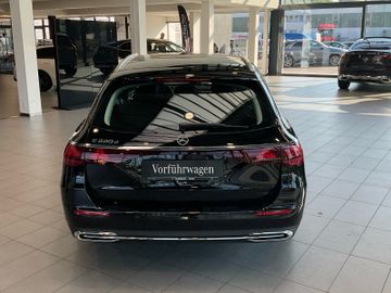 Mercedes E 220 - 5