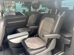 Fahrzeugabbildung Volkswagen T6.1 Transporter Multivan 4MOTION Highline-NP91