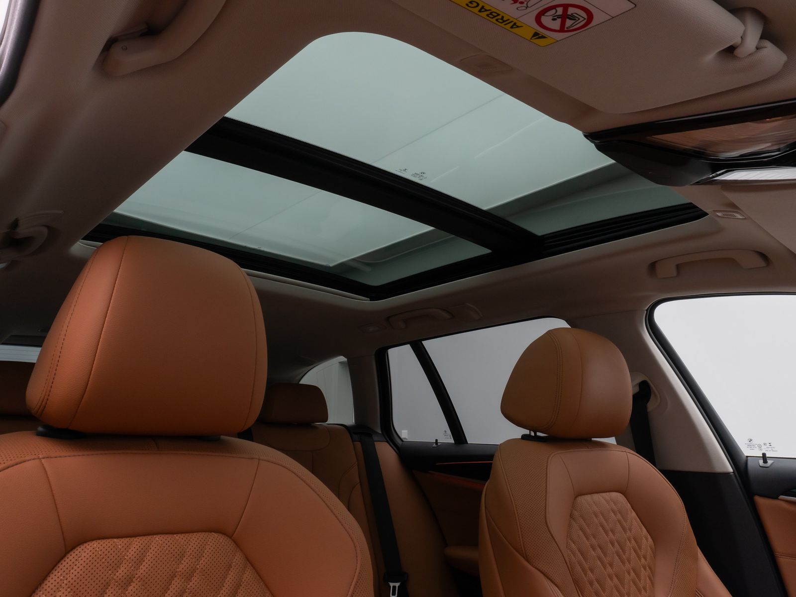 Fahrzeugabbildung BMW 520d Panorama Kamera DAB HiFi AHK M Sport Alarm