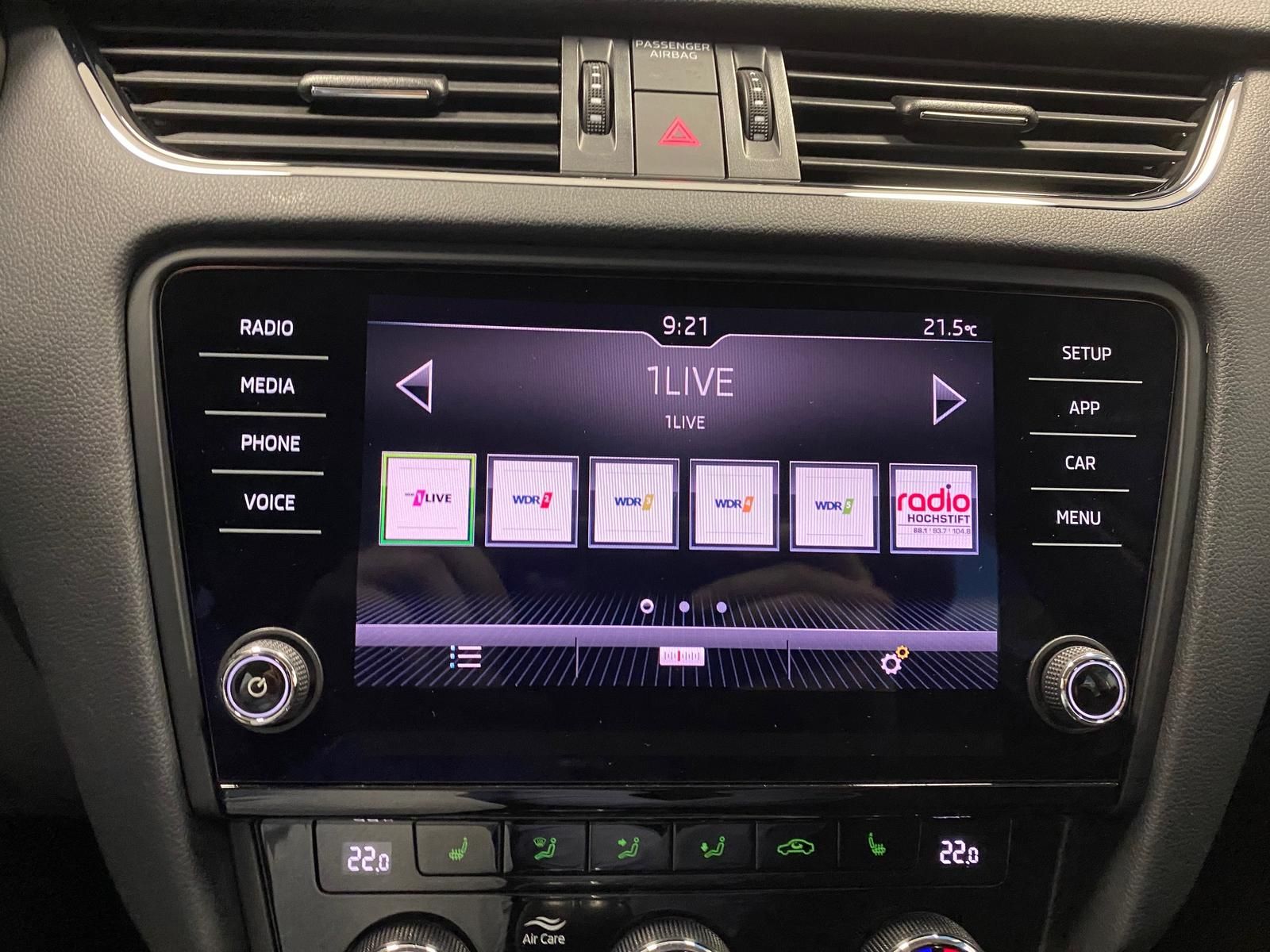 Fahrzeugabbildung SKODA Octavia Ambition 1.5 TSI APP+KLIMA+PDC+SITZHEIZ+