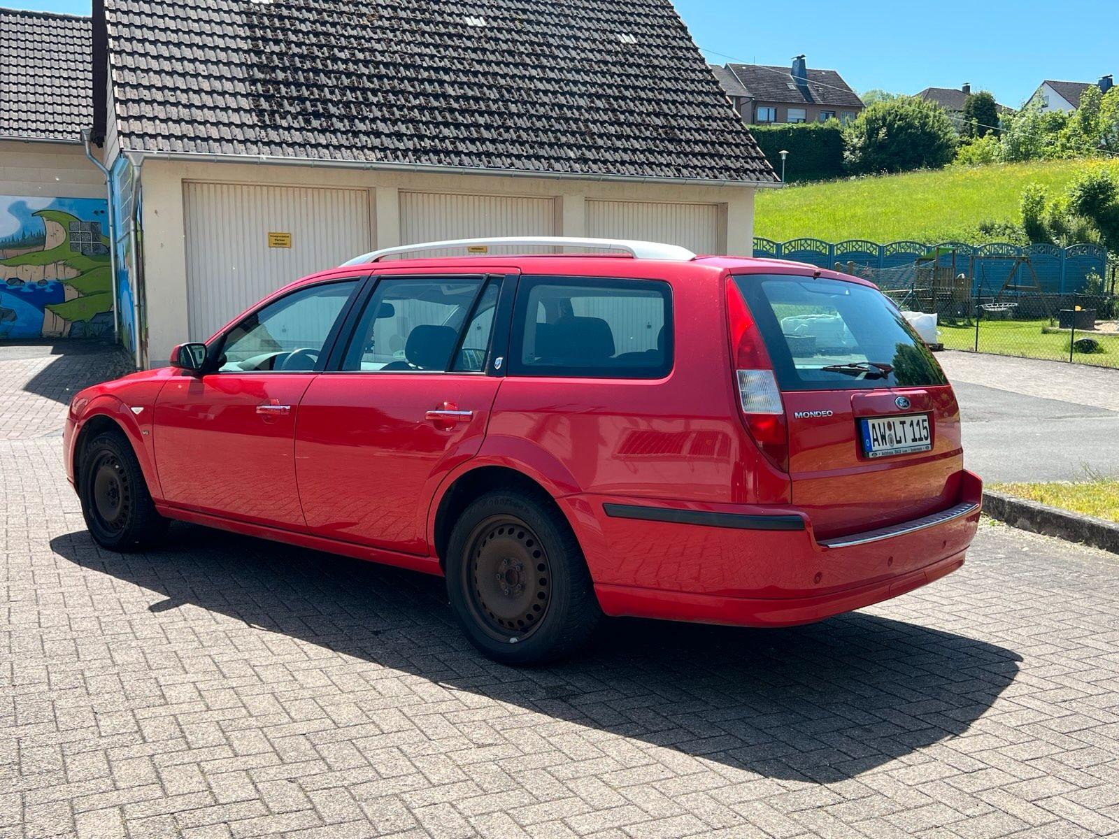 Ford Mondeo 2005 — салон