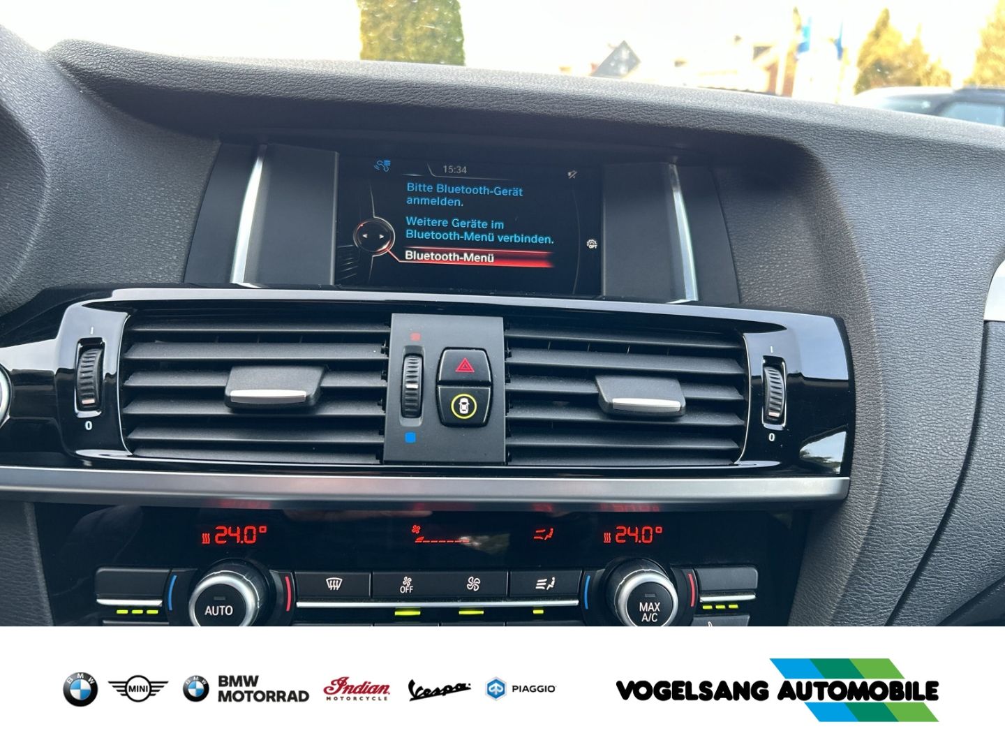 Fahrzeugabbildung BMW X4 XDRIVE20I A,Xenon, Rückfahrk.,Navigation,Temp