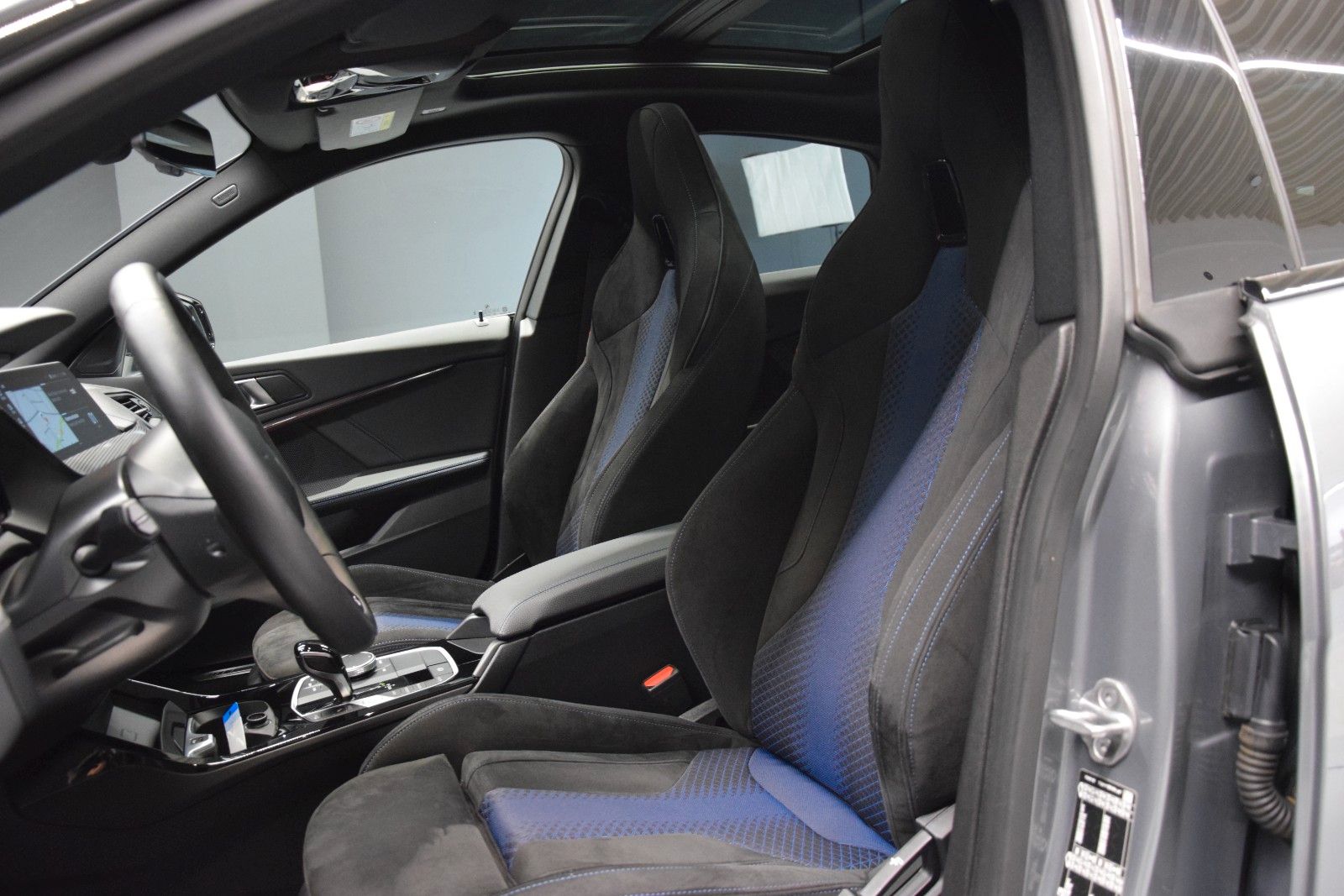 Fahrzeugabbildung BMW 218 i M Sport Gran Coupé HuD Pano Schale ACC