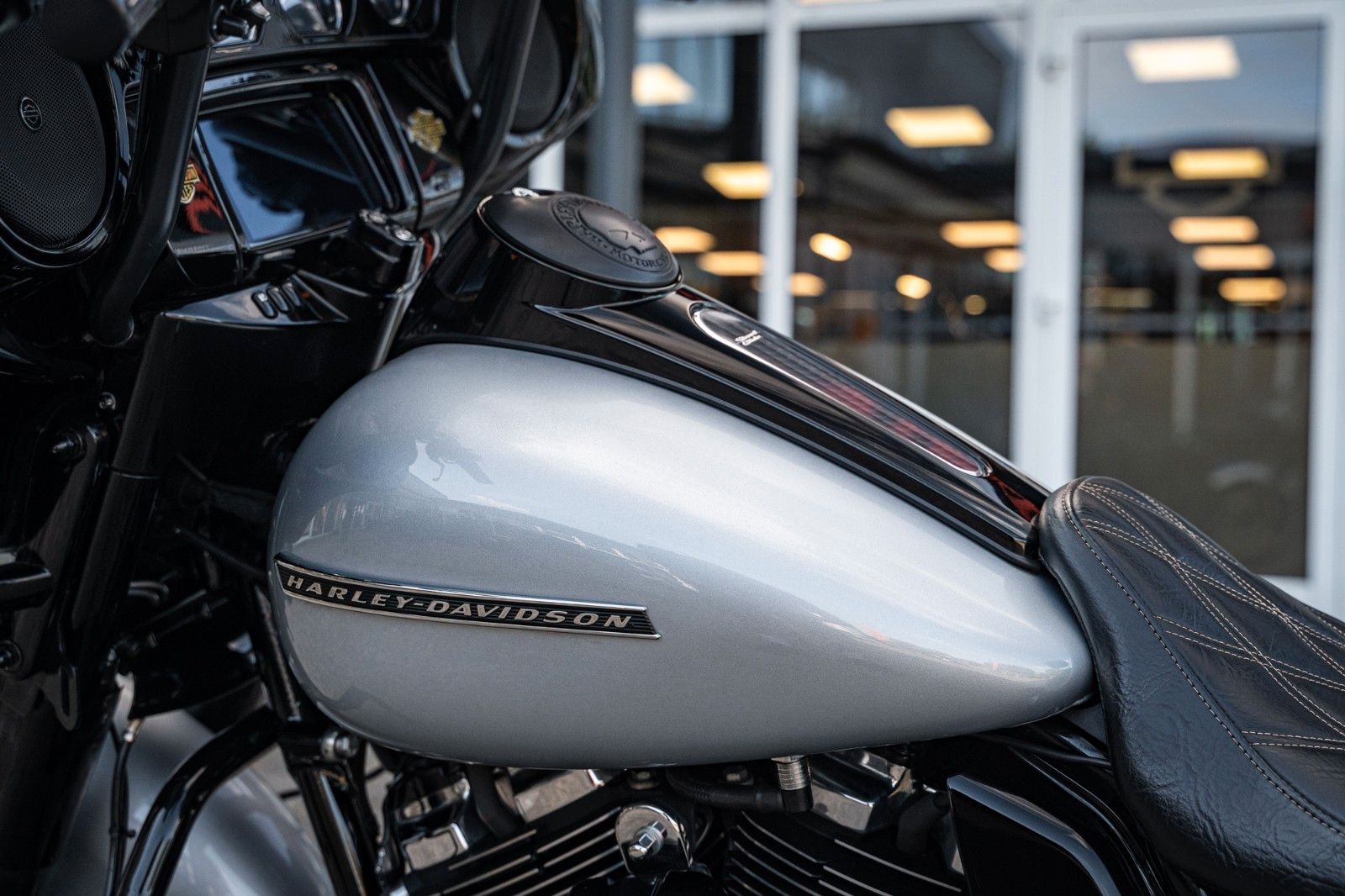 Fahrzeugabbildung Harley-Davidson FLHXS Street Glide 114 cui - Jekill & Hyde -