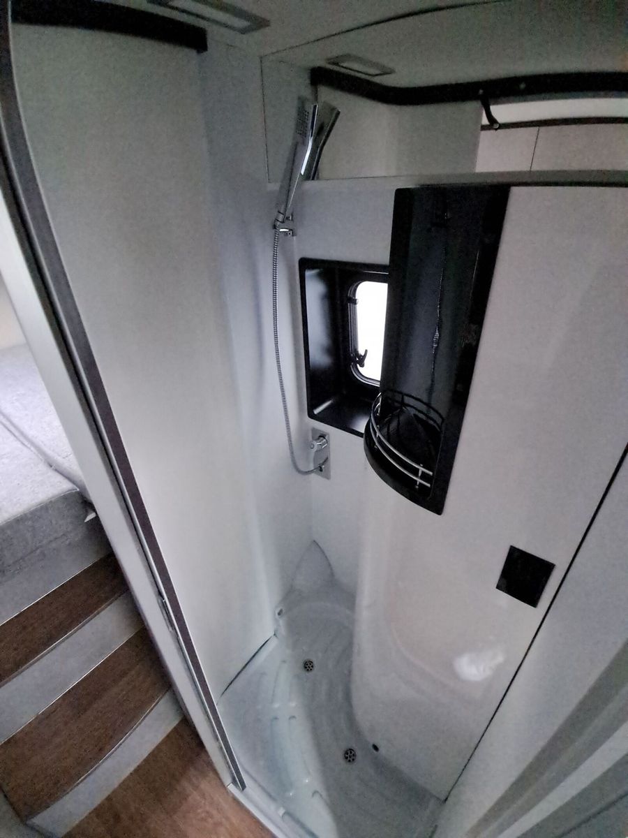 Fahrzeugabbildung Pössl Summit Shine 600 L Citroen 140 PS Mark/Solar/AHK