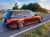 Mercedes-Benz C 63 AMG Performance T-Modell - Mercedes-Benz C63 aus dem Jahr 2012