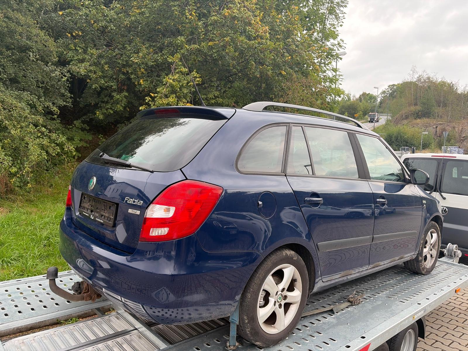 Skoda Fabia 2012 — rear view