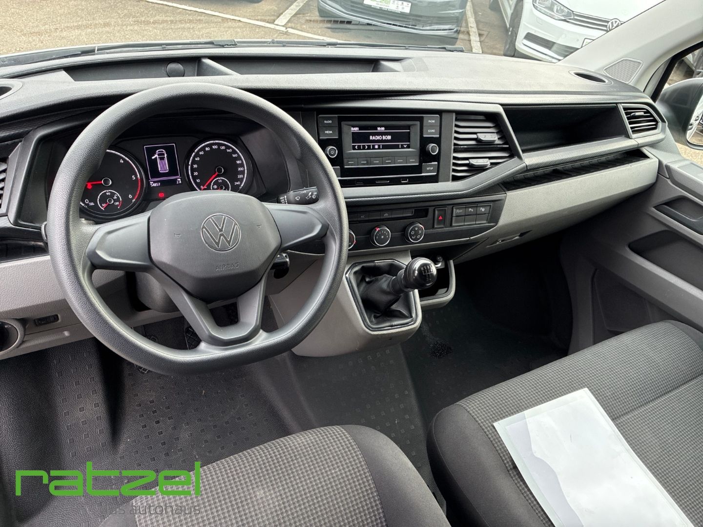 Fahrzeugabbildung Volkswagen T6.1 Kasten KR 2.0 TDI AHK DAB Parklenkass. Notb